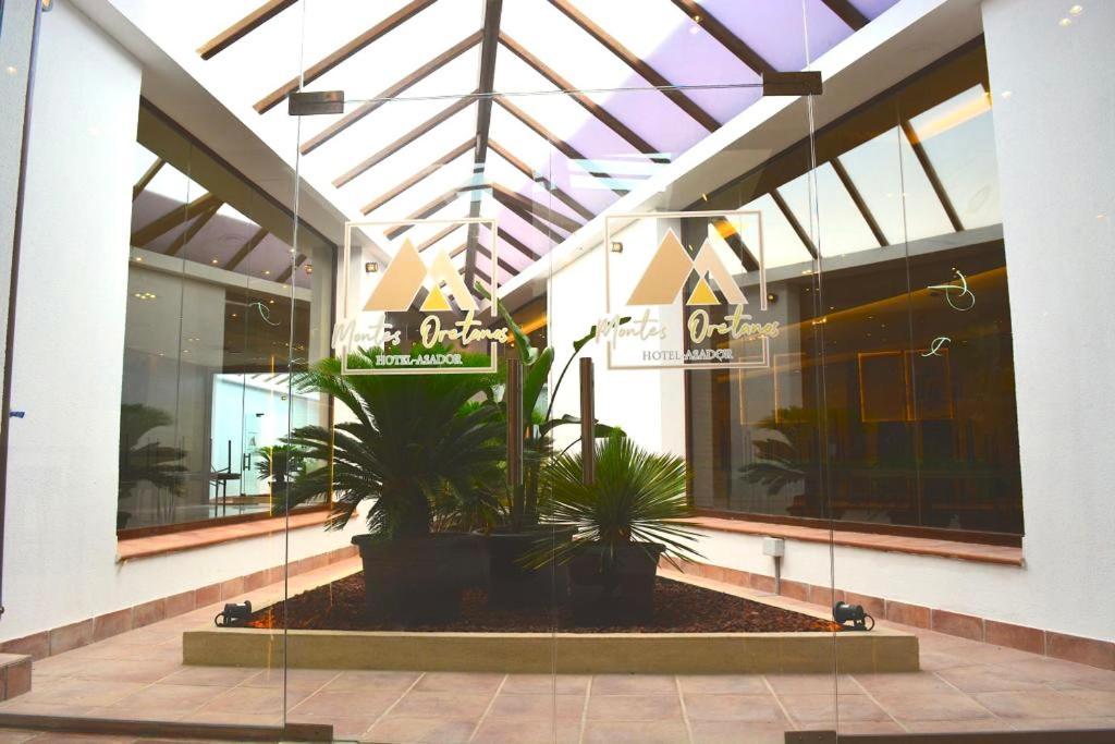 Hotel-Asador Montes Oretanos Pulgar Εξωτερικό φωτογραφία