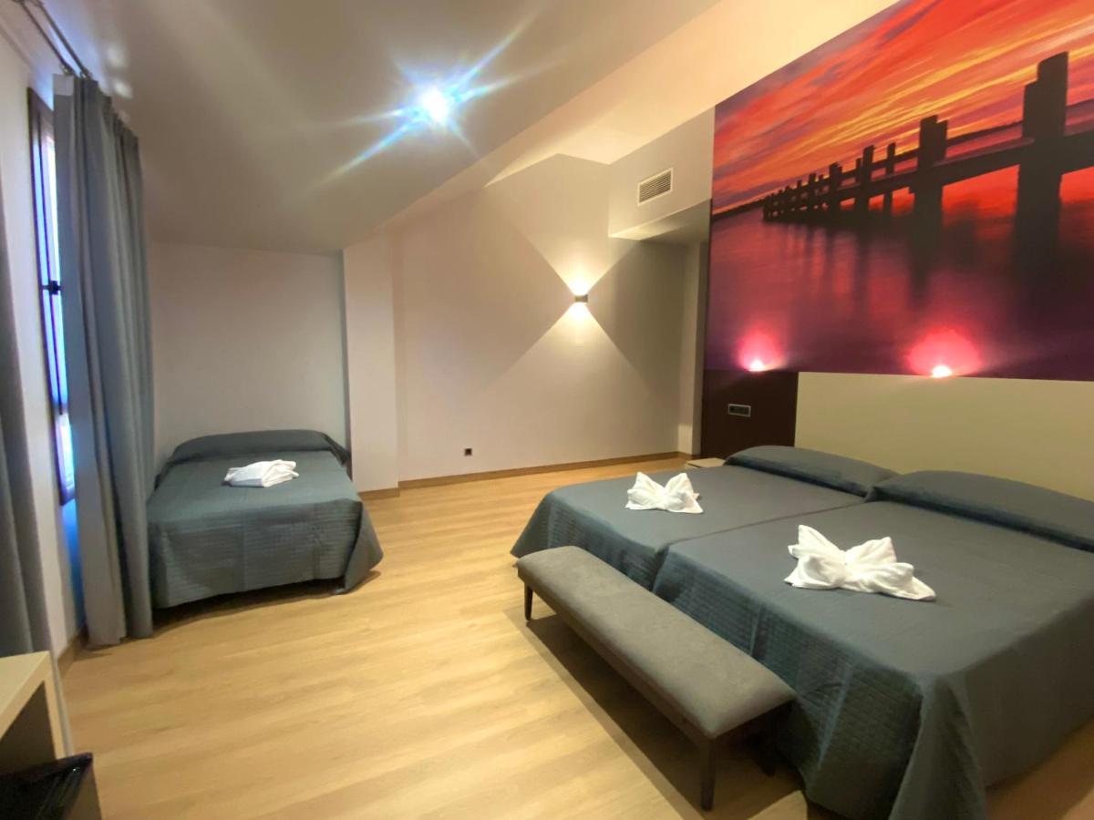 Hotel-Asador Montes Oretanos Pulgar Εξωτερικό φωτογραφία