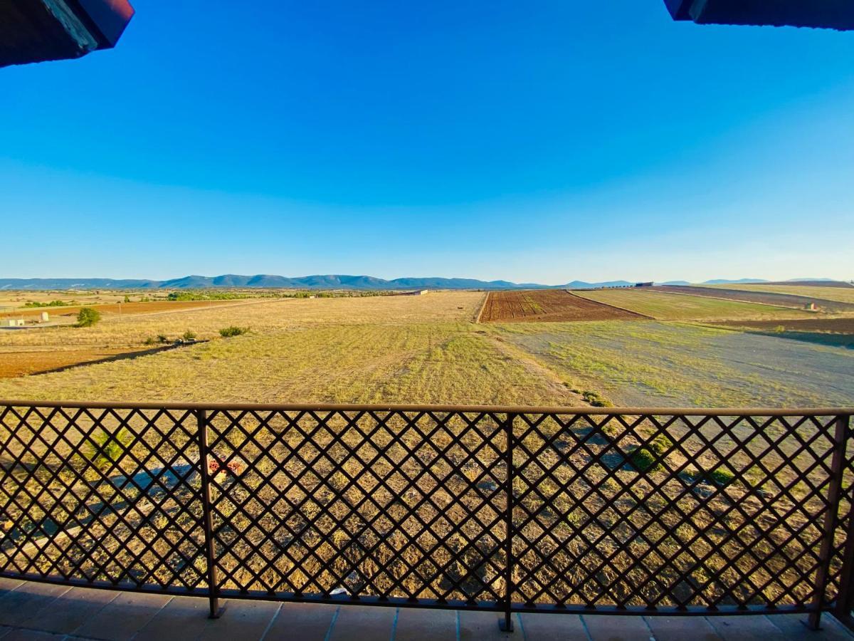 Hotel-Asador Montes Oretanos Pulgar Εξωτερικό φωτογραφία
