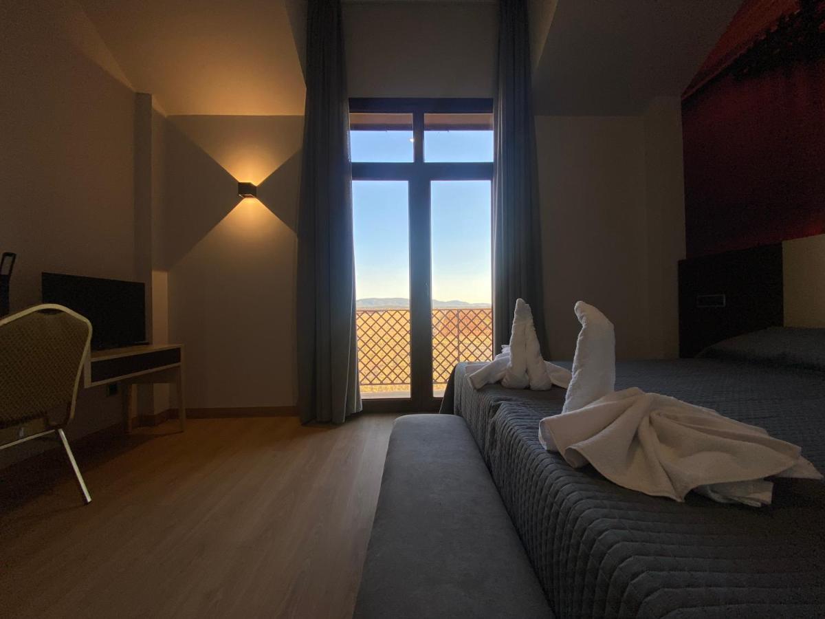 Hotel-Asador Montes Oretanos Pulgar Εξωτερικό φωτογραφία
