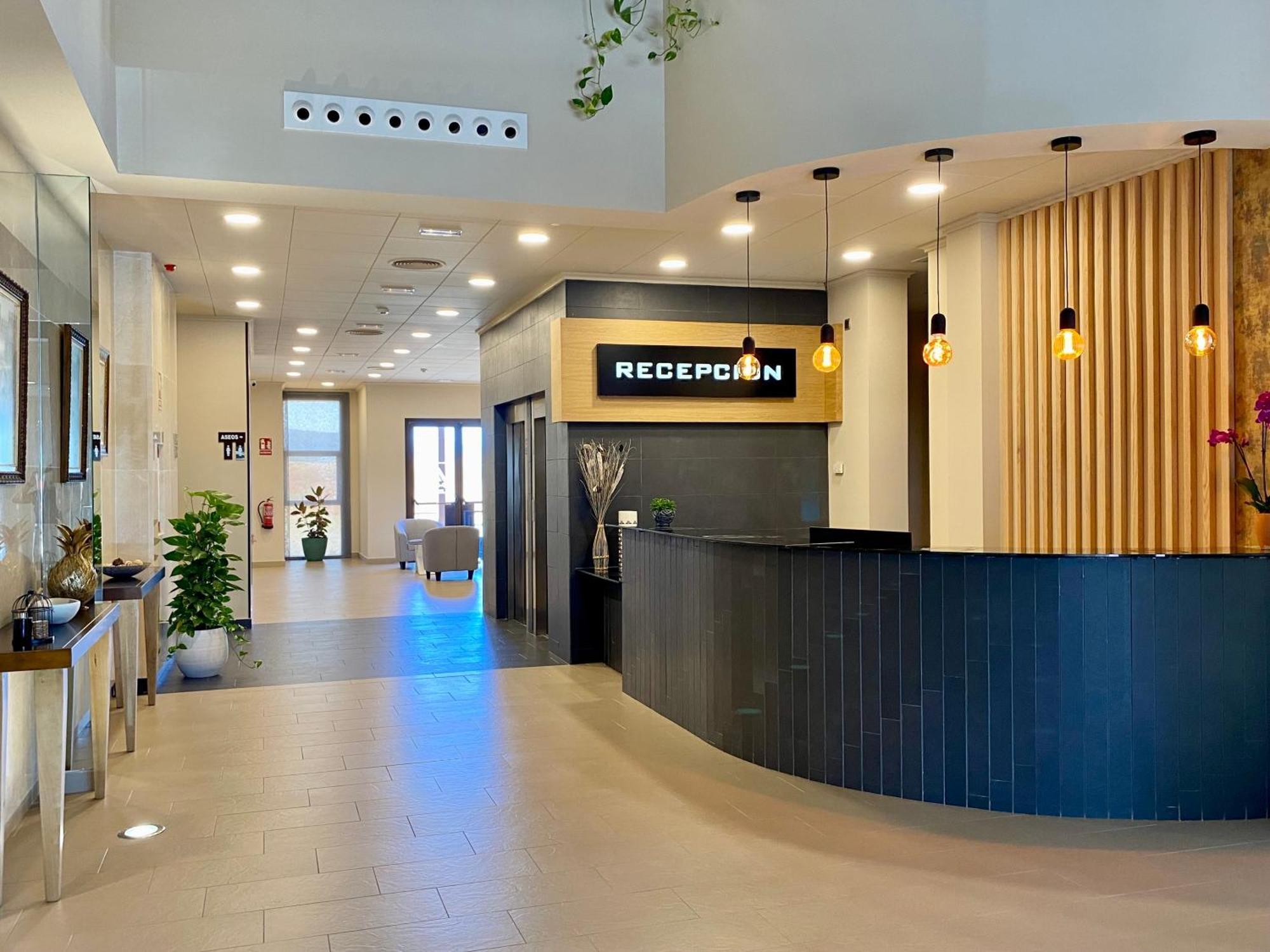 Hotel-Asador Montes Oretanos Pulgar Εξωτερικό φωτογραφία
